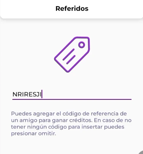 Pantalla Referidos de Yummy Rides con el código de referido NRIRESJI escrito en el campo